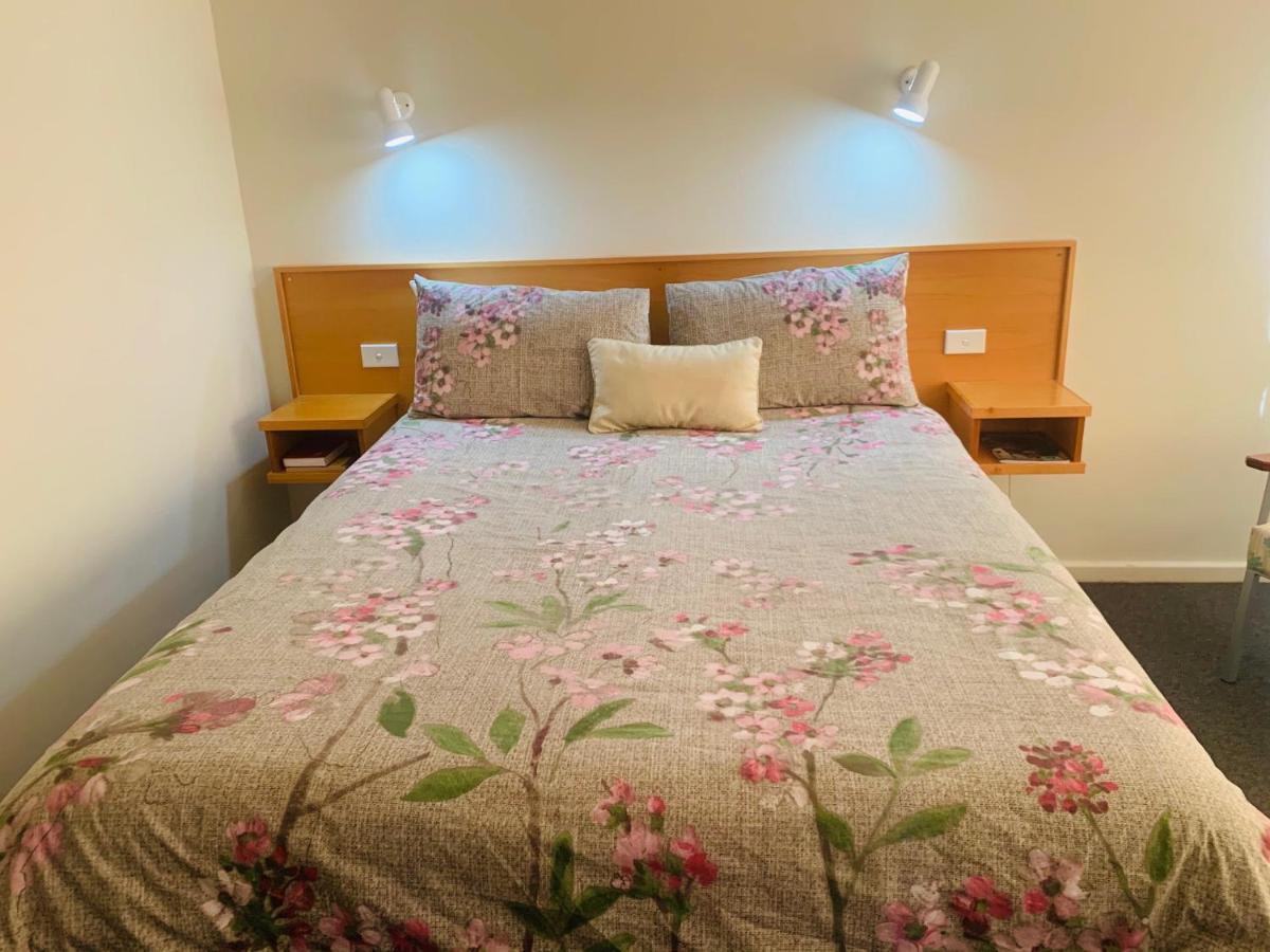 Anna Bella Motel Глен Инес Екстериор снимка