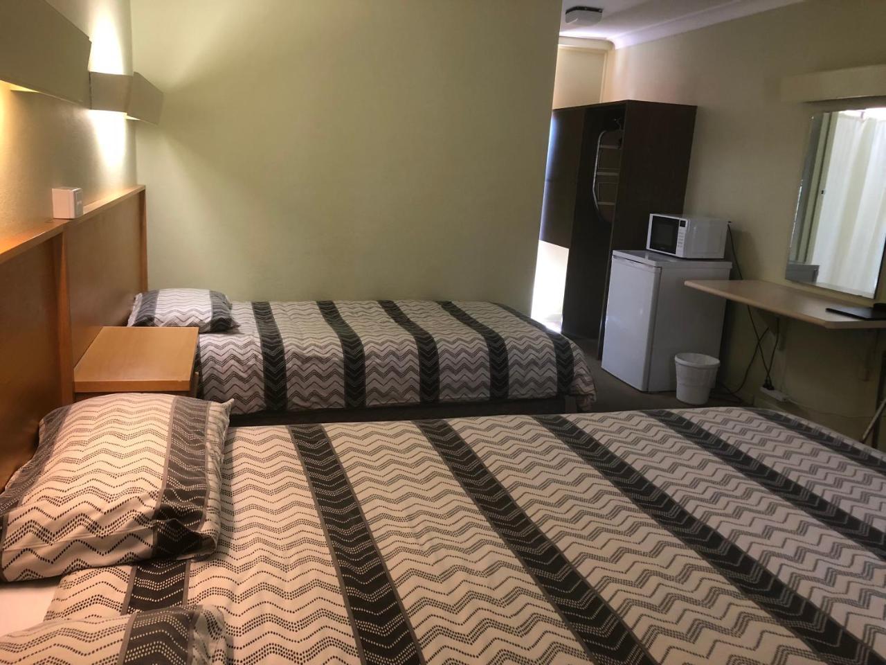 Anna Bella Motel Глен Инес Екстериор снимка