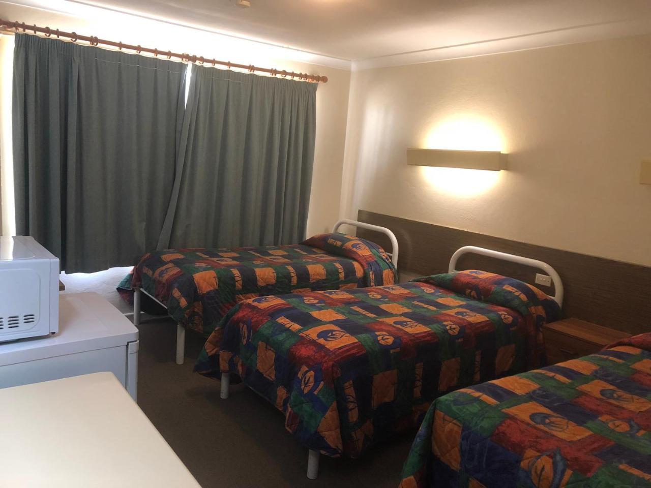 Anna Bella Motel Глен Инес Екстериор снимка